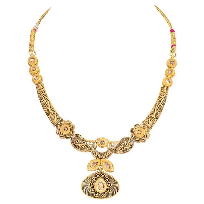 Alloy Choker Necklace Set with Earrings and Maang Tikka in Gold