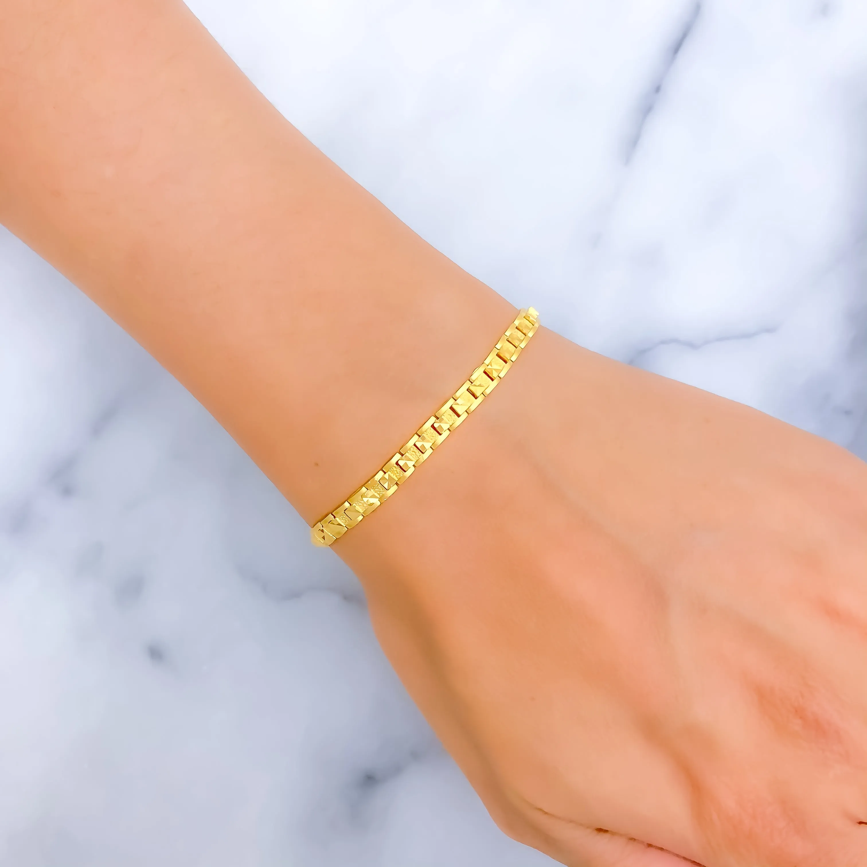 Attractive Jazzy 22k Gold Bracelet