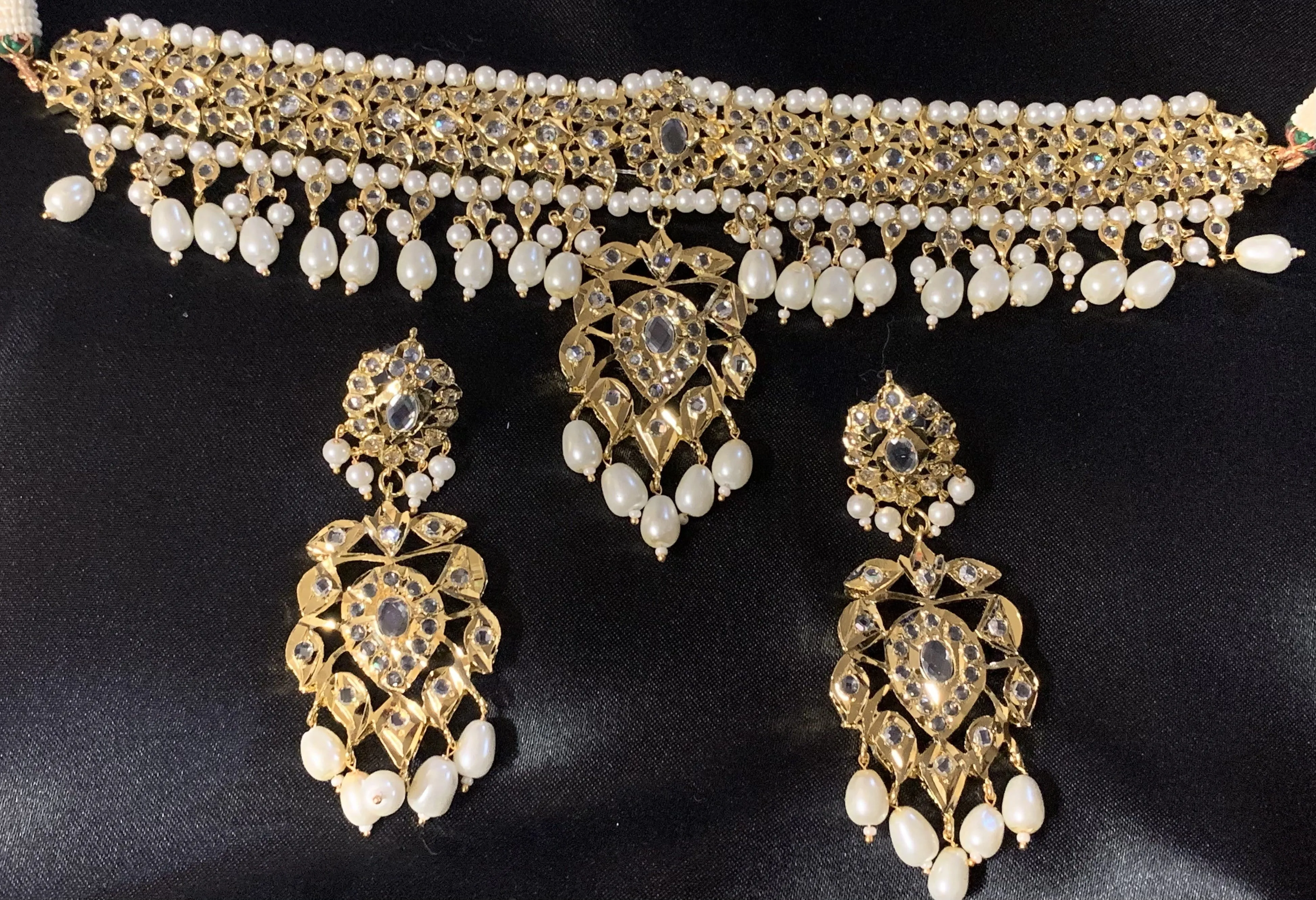 C6 Sahaj choker set in pearls ( READY TO SHIP)