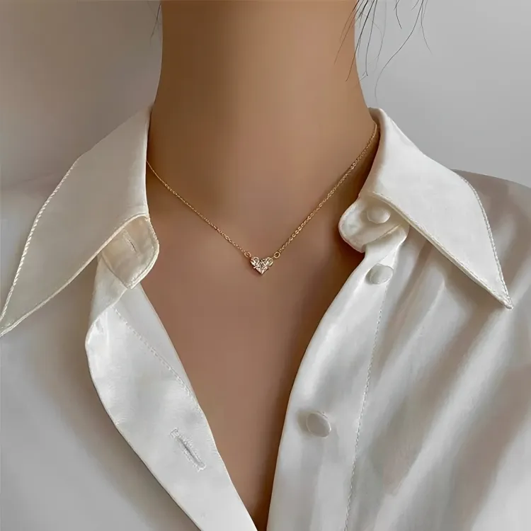 Delicate Chain Pendant Necklace