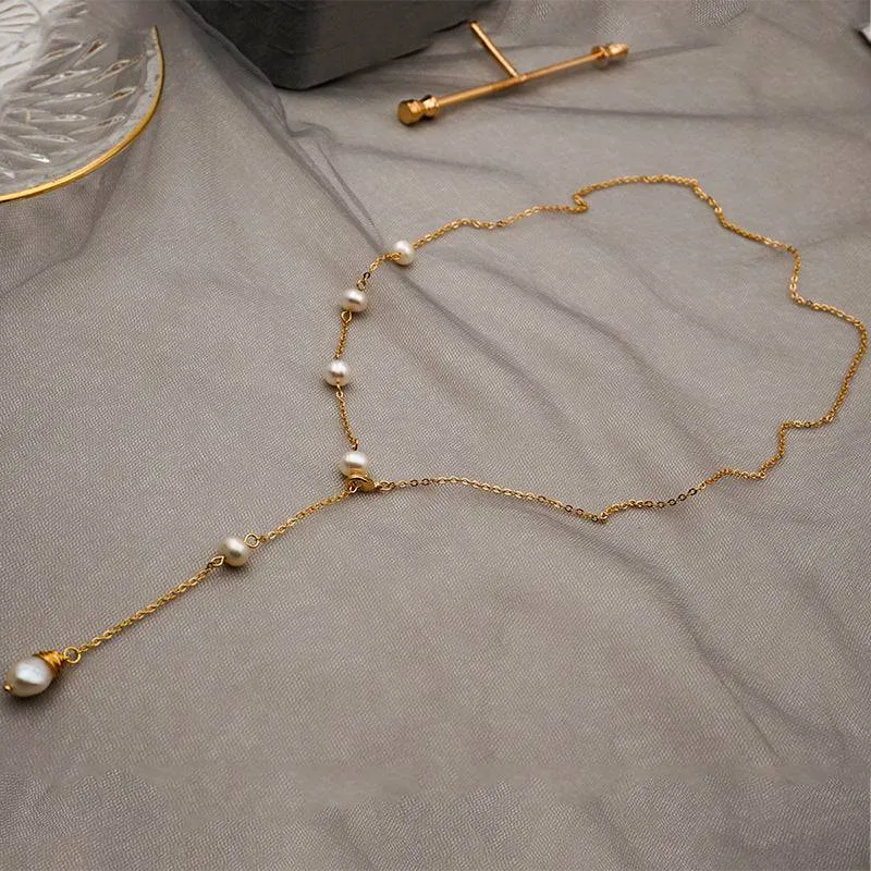 Elle One Side Pearl Long Chain Necklace