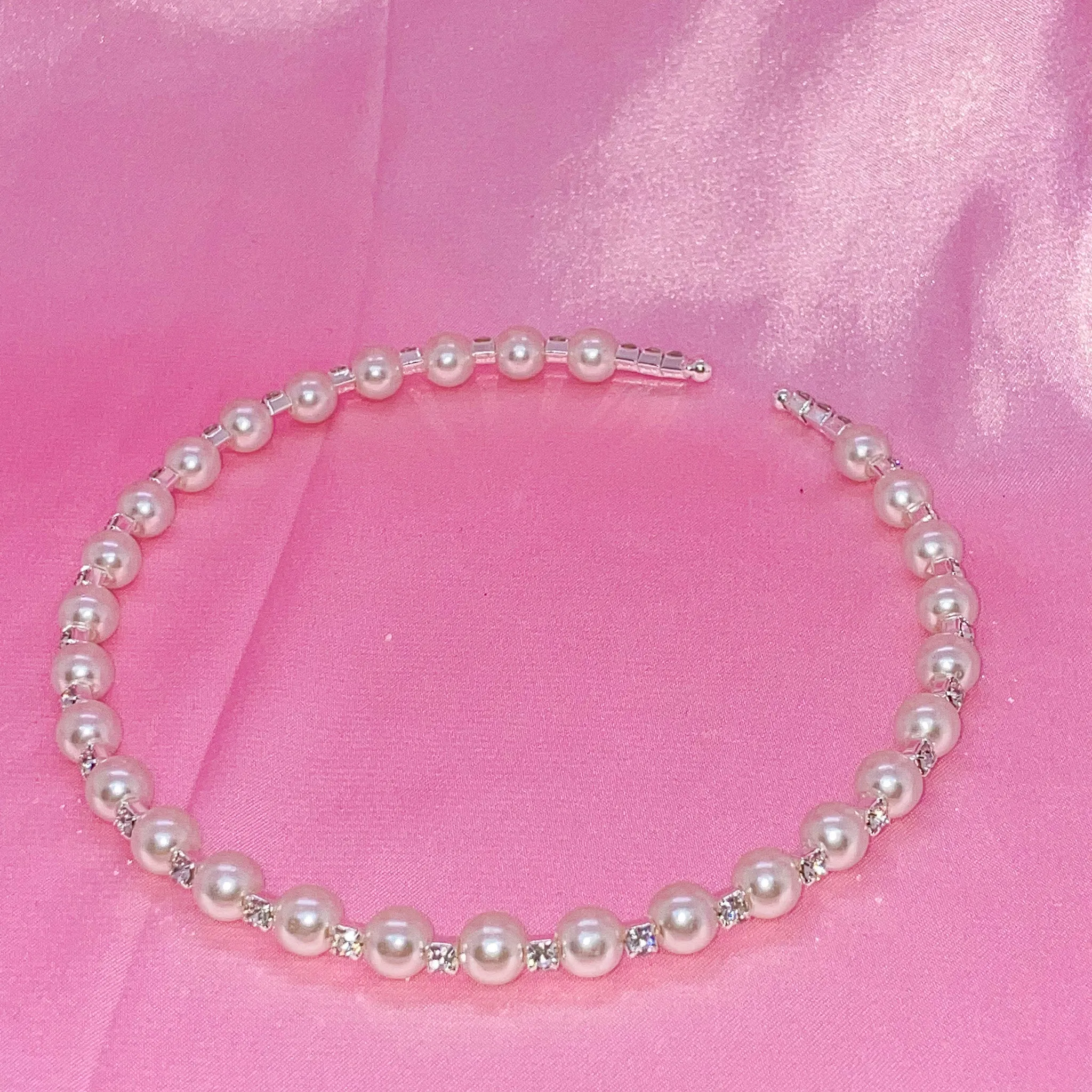 Iced Pearl Choker