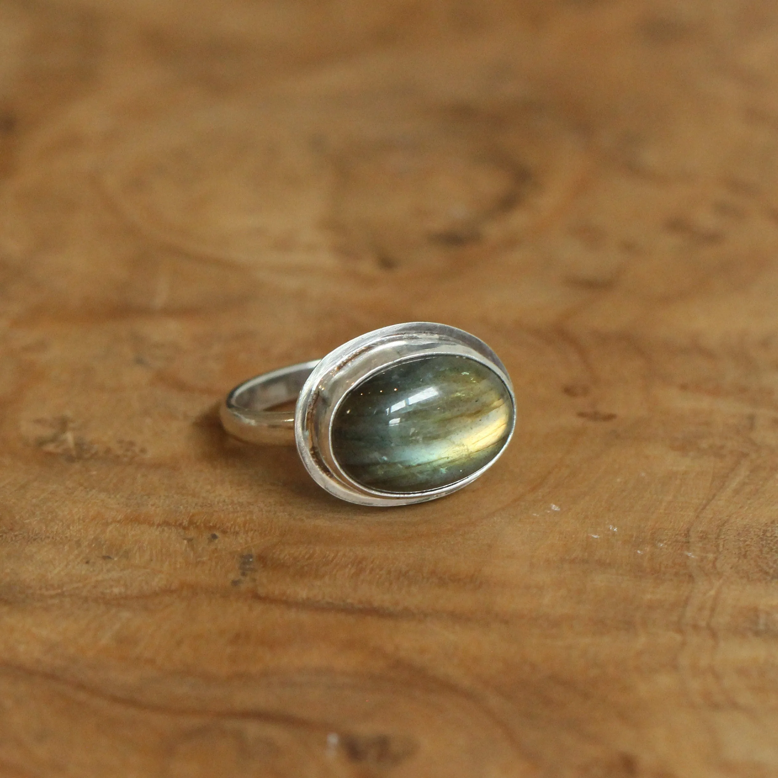 Labradorite Ring - .925 Sterling Silver - East West Oval Ring - Silversmith Ring