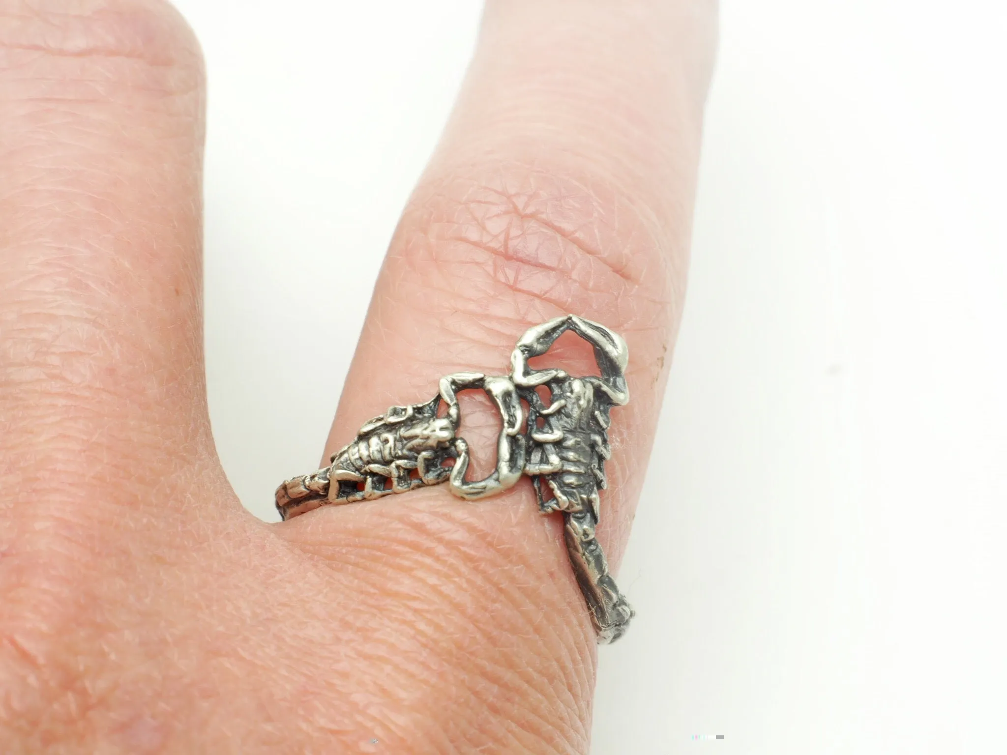 Scorpion apex ring